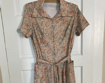 zip up,polyester,lounger Long floral dress,pastel,dress,1970s,70 lounge wear