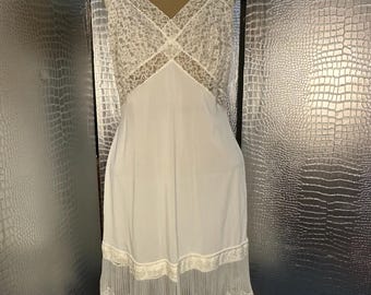 Val Mode Ivory Lace Ruffle Trim Vintage Slip Chemise