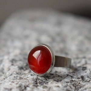 Red Agate Ring Silver, Gemstone Adjustable Ring, Red stone Ring, Everyday Round Crystal Ring, Red agate Jewelry, Birthday Gift For Her