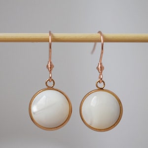 Mother of pearl earrings with rose gold plated stainless steel round pendant and earrings hooks image 1