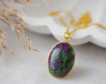 Ruby In Zoisite Gold Necklace Oval, Ruby Zoisite gemstone pendentif, Vert, Rose, Pierre verte, Ruby Fuchsite, Ruby in Zoisite Jewelry, Gift