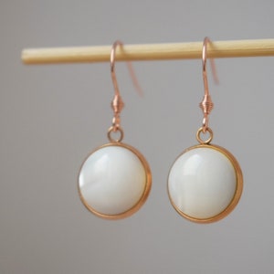 Mother of pearl earrings with rose gold plated stainless steel round pendant and earrings hooks image 2