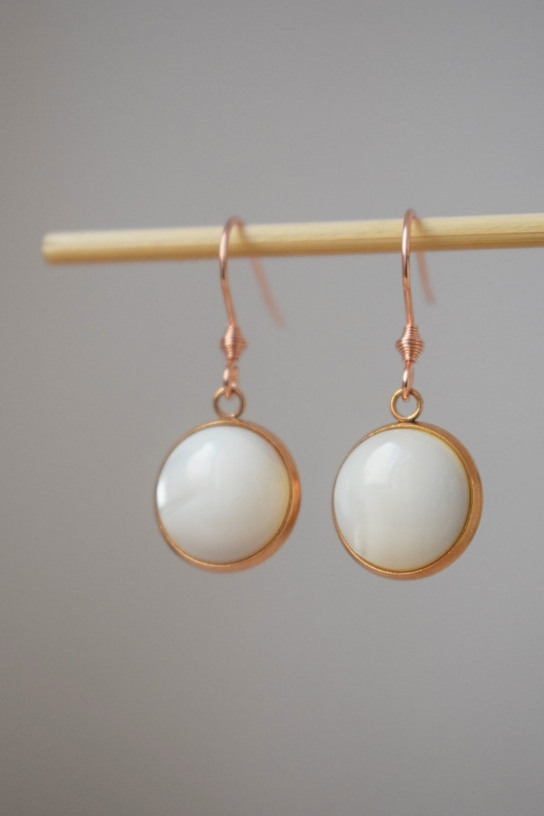 Mother of pearl earrings with rose gold plated stainless steel round pendant and earrings hooks image 2