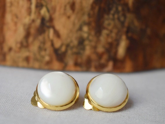 Mother of pearl clip on earrings deals
