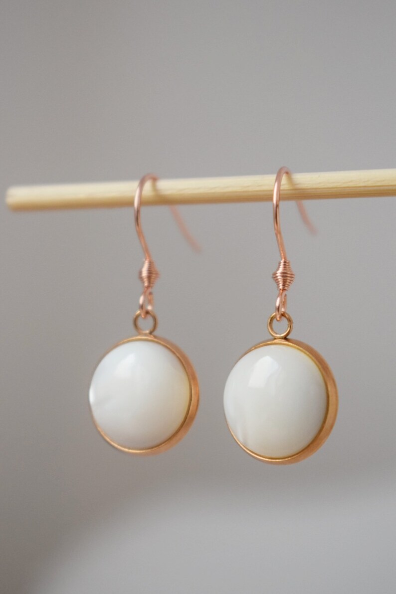 Mother of pearl earrings with rose gold plated stainless steel round pendant and earrings hooks image 7