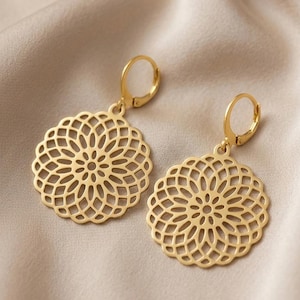 Filigree Mandala Earrings, Gold Boho Dangles jewellery