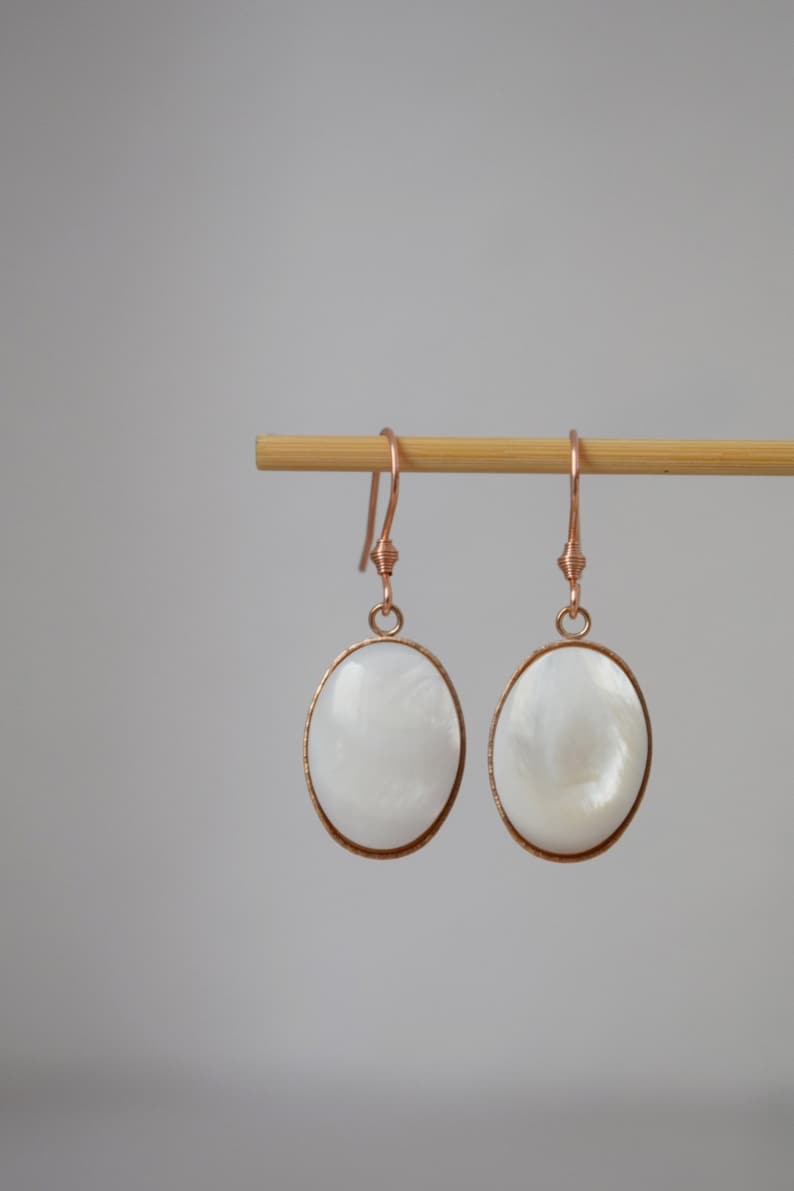 Mother of pearl earrings with rose gold plated stainless steel round pendant and earrings hooks image 9