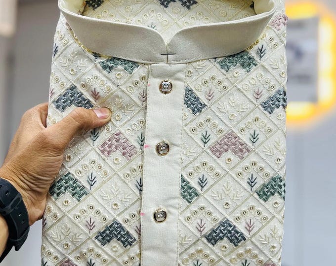 High-Quality Embroidered Men’s Kurta Set (2 Piece) – Ready-to-Wear