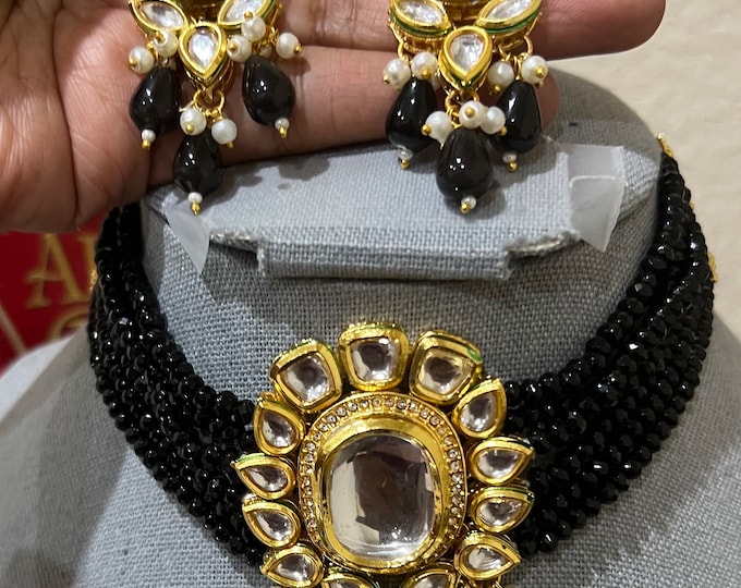 Beautiful heavy grand looking black beads high quality kundan necklace with earrings