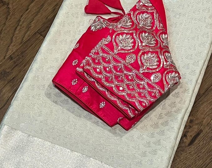 Beautiful combination Silver Kanchi  Silk Saree with Blouse 34-42 size