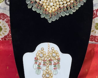 Grand Kundan Necklace with Earrings and Tikka