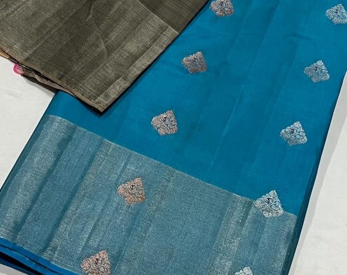 Handloom Pure Silk  Kanchipuram Silk Saree With Contrast Unstitched Blouse