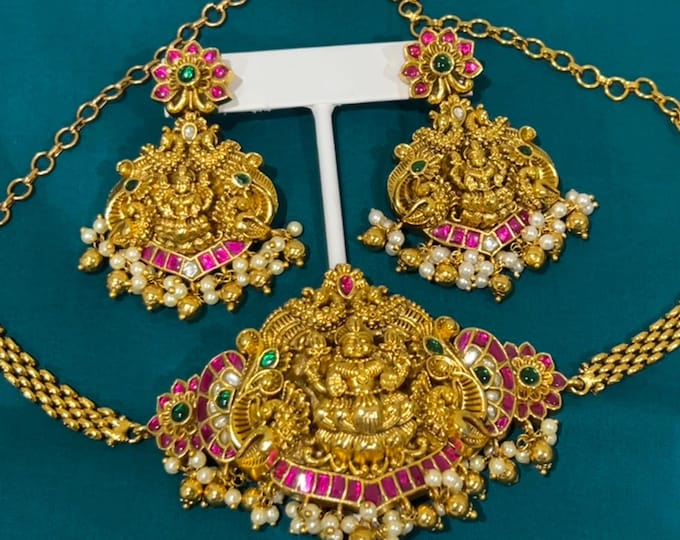 Beautiful Jadau  Godess Laksmi  Choker Necklace and earrings.