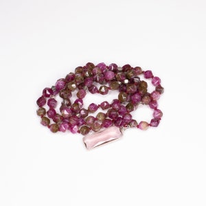 Méditation Mala avec Ruby en Zoisite et Rubellite Center Stone