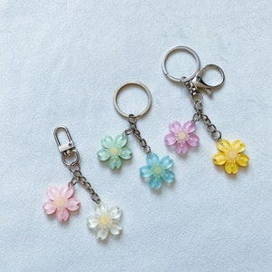 Cute Cherry Blossom Charm Keychain,Cherry Airpod Keychain Clip Y2K,iPhone Accessories,90s Nostalgia,Sliver Metal Charm Clip,Flower Jewelry