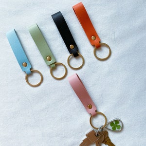 Simple Handmade Mini Leather Keychain, Leather Key Holder,Gift for Her,Leather Clip Keychain,EDC Keychain,Key Organizer,Mini Key fob