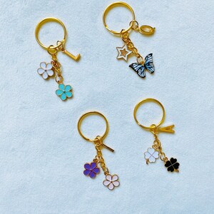 Lucky Customized Keychain with Letter Initials,Personalized keyring,cute gift,flower keychain,cute gift,gold anime keyring,gift for her