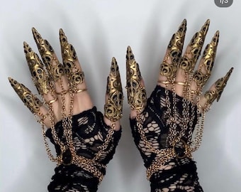 Anelli con artigli a mano di Madre Miranda