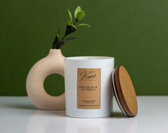 English Pear & Vanilla Scented Soy Wax Candle