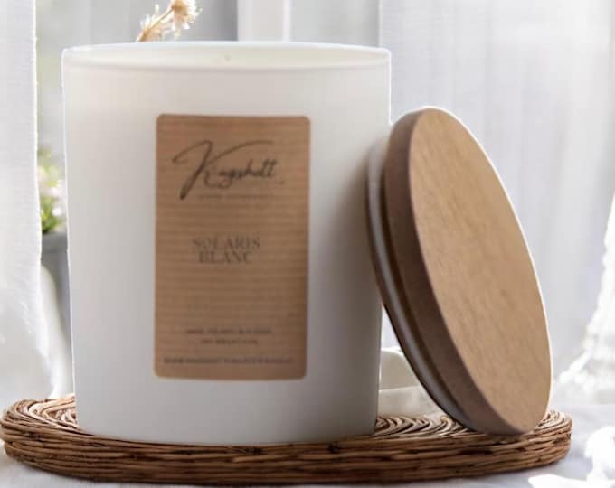 Featured listing image: Solaris Blanc Soy Wax Candle