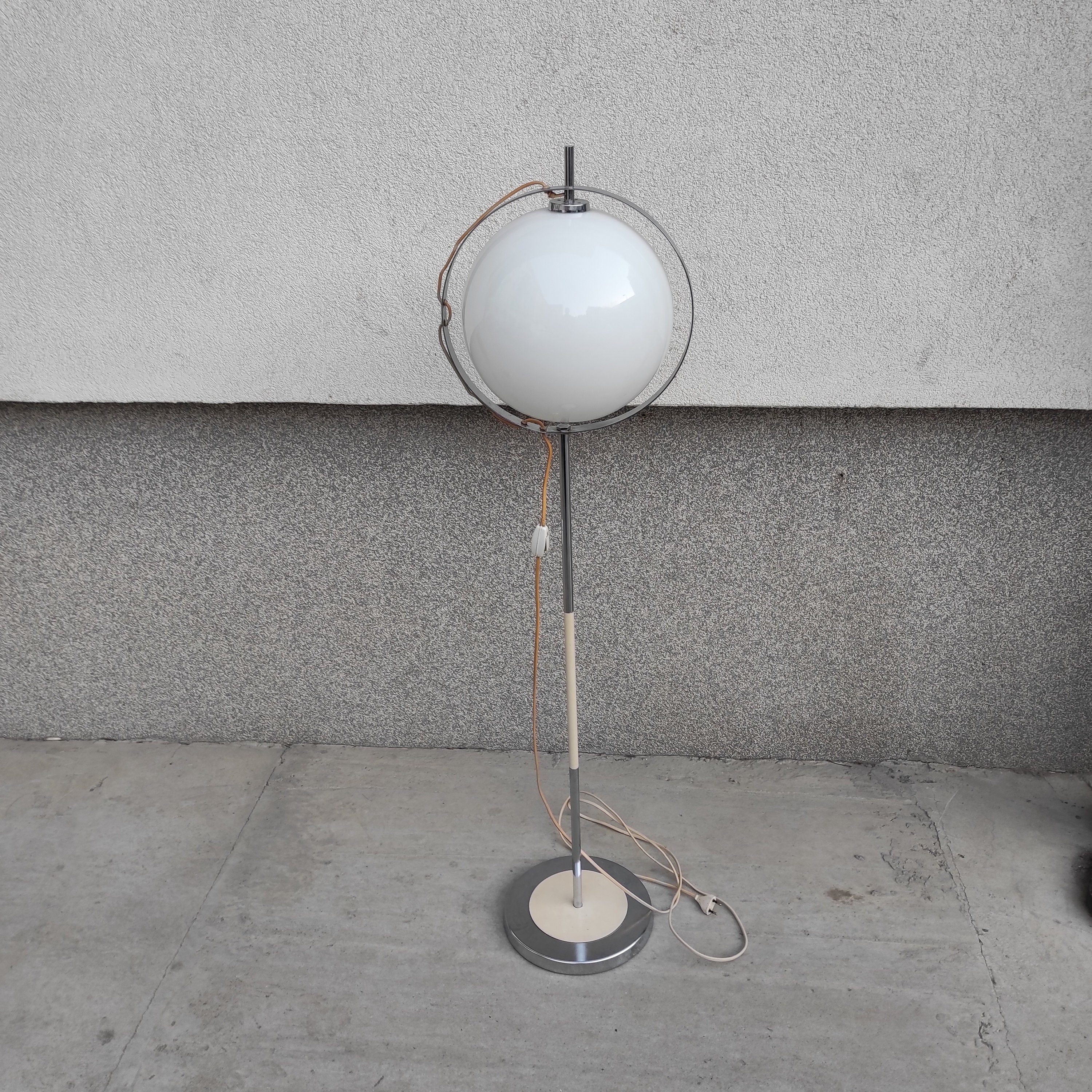 Mid Century Space Age Floor Lamp, 1970s Lighting, Ufo, Atomic Age