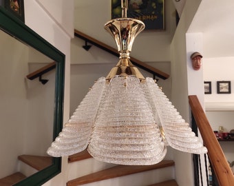 Żyrandol z lodowego szkła w stylu vintage: lampa wisząca w stylu Mid-Century Modern autorstwa J.T. Kalmara
