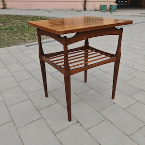 Mid century coffee table, Danish style mcm coffee table, Mid Century teak coffee table, Scandinavian design table, Vintage side table