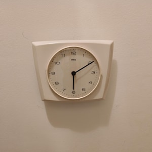 Vintage Emes Quartz Wall Clock: MCM Space Age Design