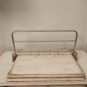 1970s&#39; Coat Rack Gold Tone Aluminum, Mid Century Modern Hat Rack, Vintage Coat Rack, Coat Hooks, Modernist Aluminum Atomic Age cot rack