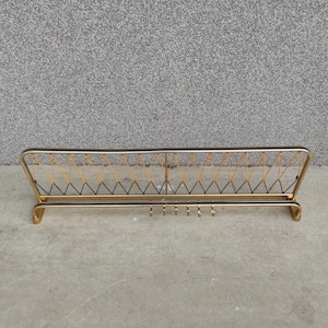 Perchero de aluminio dorado de los años 60: perchero moderno de mediados de siglo