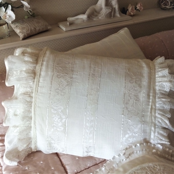 Decorative pillow or cushion cover - Shabby romantic - Mother's Day