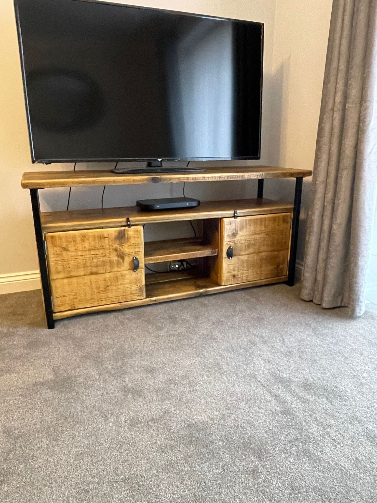 Rustic farmhouse on sale tv trays