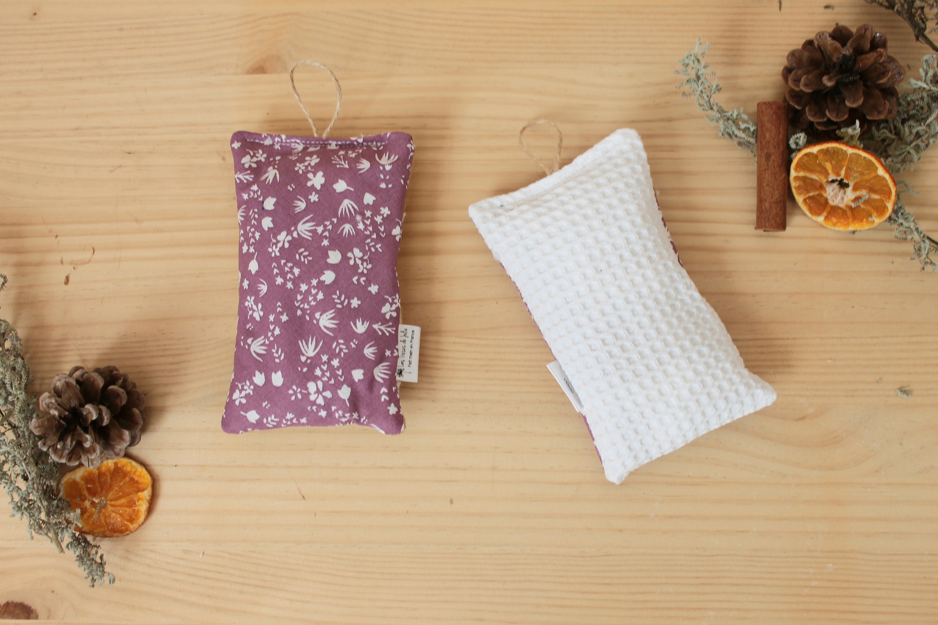 Lot de 2 Éponges Lavables Coton et Toile Jute Violettes à Fleurs