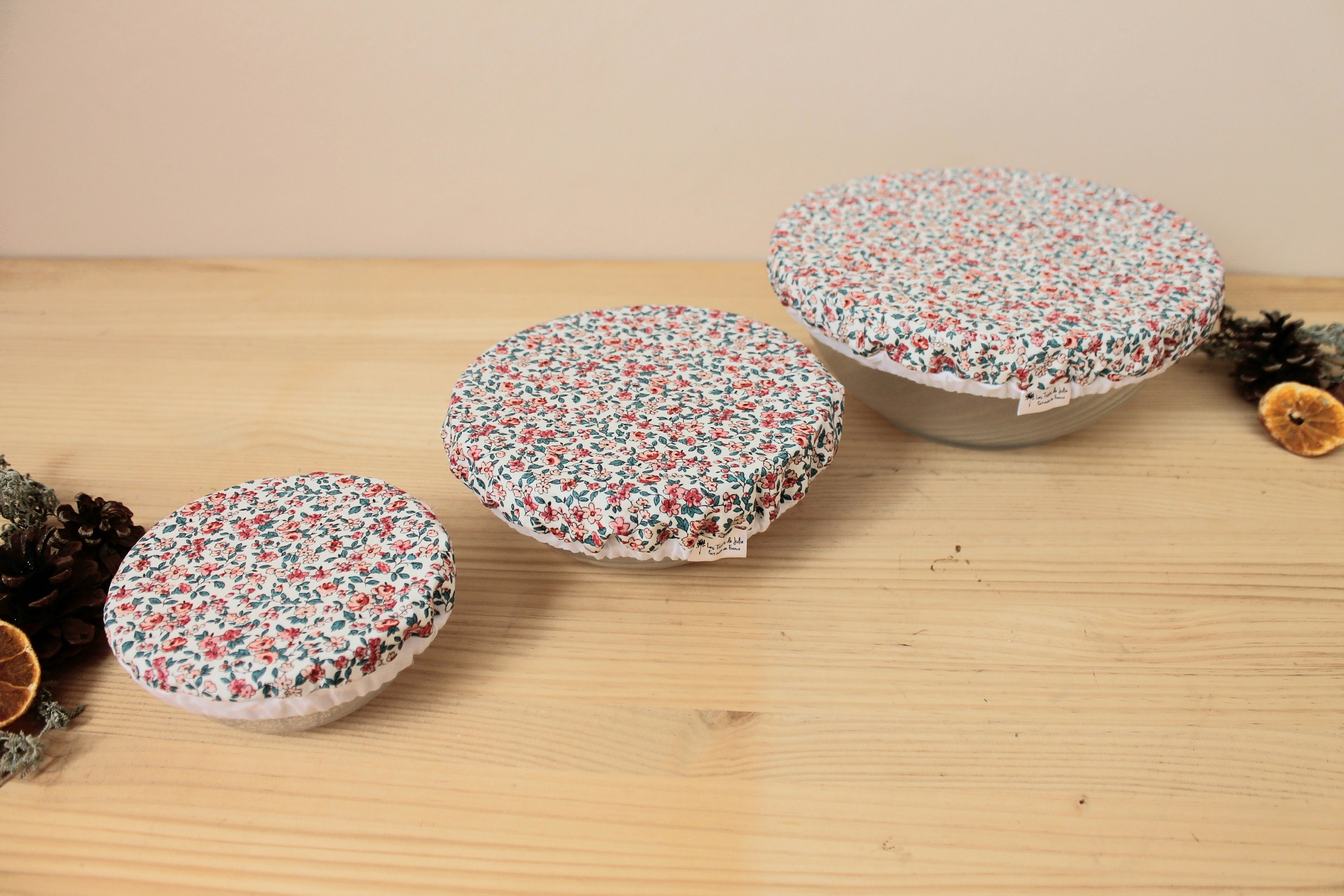 Couvre Plat Imperméable Blanc Fleurit