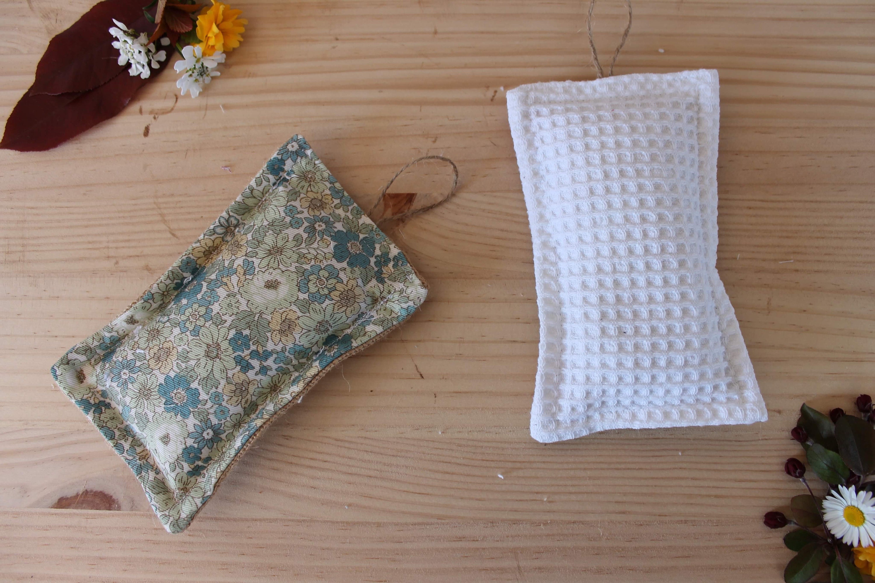 Lot de 2 Éponges Lavables Fleurs Vertes