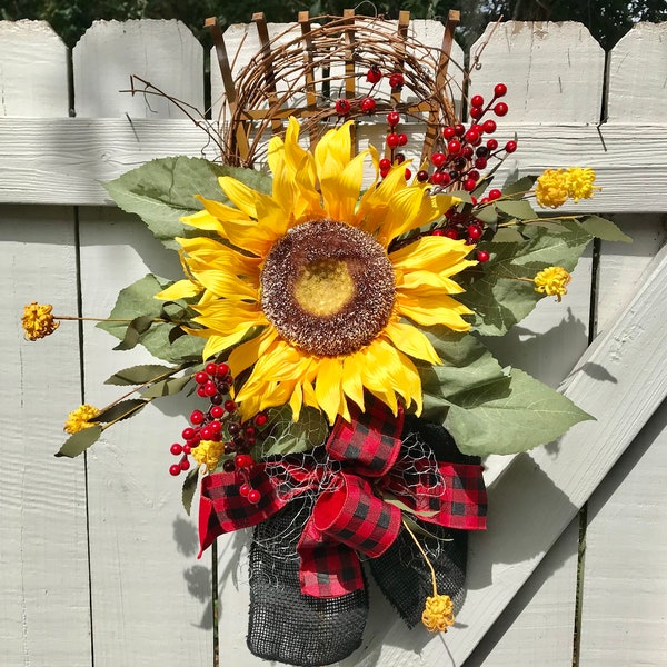 Fall Sunflower Wreath, Antique Rake Head, Fall Door Decor, Sunflower Red, Black Berries, Rooster Wire Ribbon, Fall Sunflower Rake Wreath