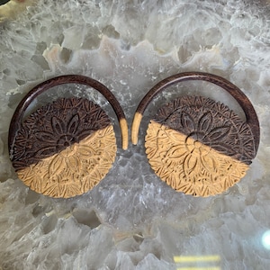 6G Wood Hanging Design for Stretched Ears