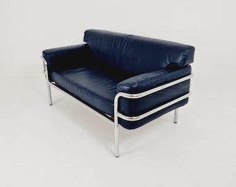 Canapé style Bauhaus du milieu du siècle de style Cassina LC2, années 1980. Italie