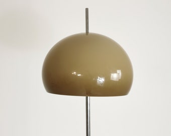 spaceage Iconic 1960s floor lamp designed by Gepo in chrome and cream sand.Italy 1960s