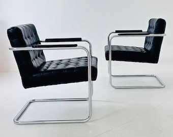 Ensemble de deux fauteuils lounge Bauhaus en cuir noir 1980