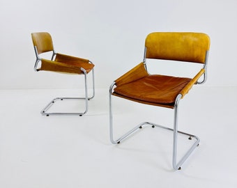 Ensemble de 2 chaises à bandoulière en cuir cognac et tubes chromés, Italie 1970
