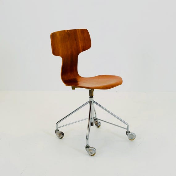 スツール Arne Jacobsen 3170 Teak FRITZ HANSEN Arne Jacobsen Series 7 Bar Stool - Veneer, Four Color Variants