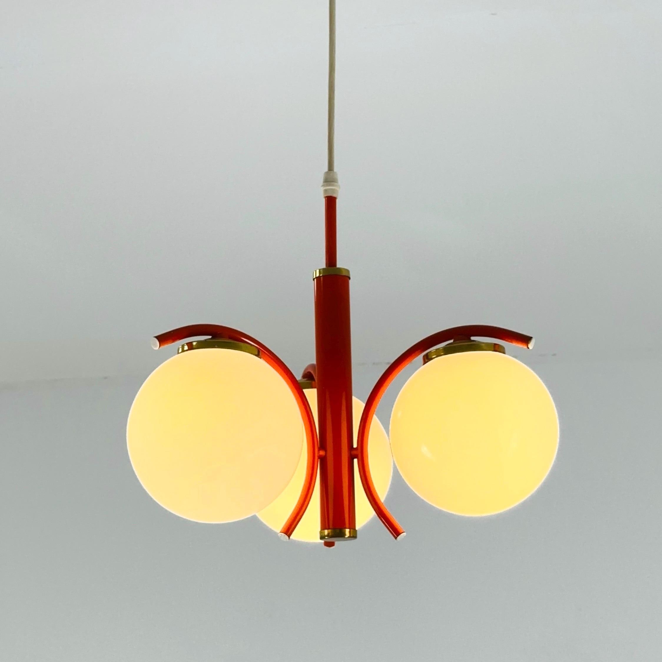 リチャード・エッシグ作、ミッドセンチュリー・スペースエイジ・ボール