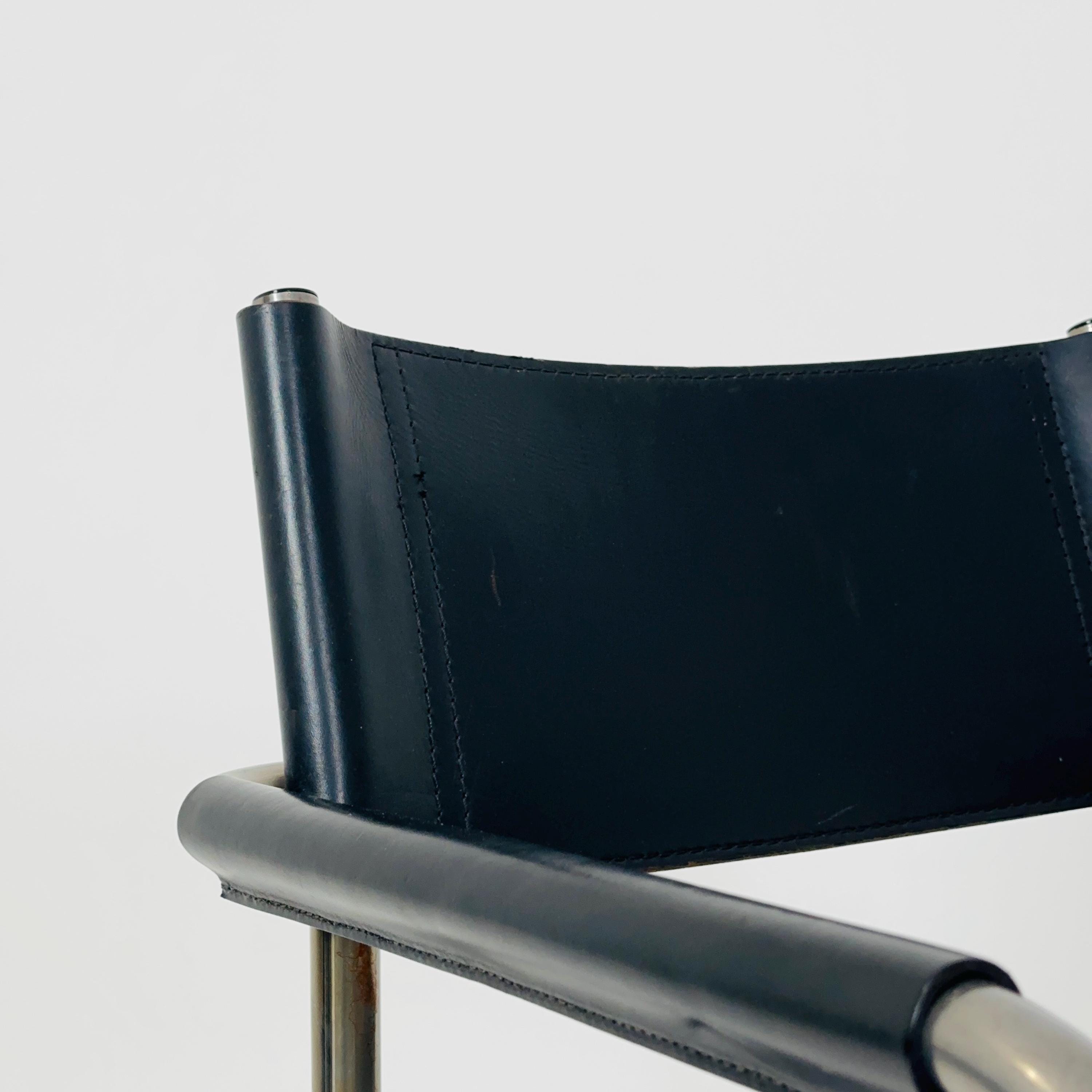 ミッドセンチュリー バウハウス B34 黒革カンチレバーチェア、Mart