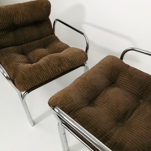 One of tow Bauhaus lounge armchairs in Tublar chrome with velvet upholstery, 1980s image 9