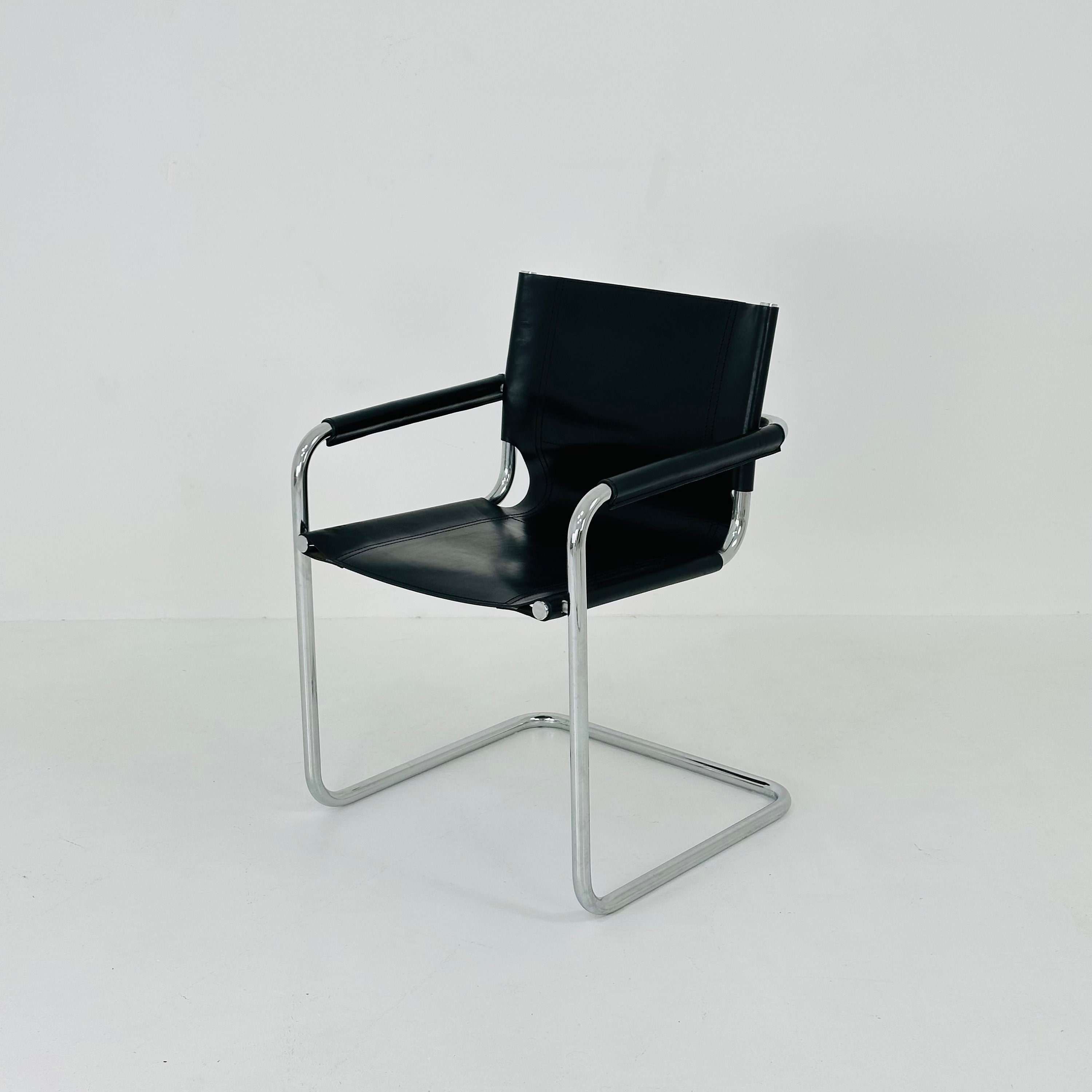 ビンテージ　ヴィンテージ　MR10　チェア　本革　レザー　高級　バウハウス stoop | Mr 10 / Mr 533 Chair by Mies van der Rohe for THONET