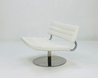 Mid century Modern swivel lounge chair 1970s