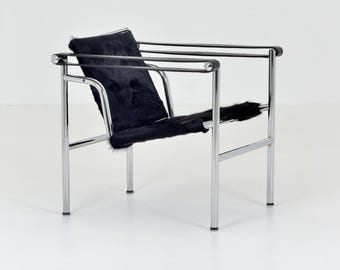 Mid century Bauhaus LC1 Style Sling Armchair, Black Pony Hair Hide & Chrome Frame, Italian Mid-Century Modern Lounge Chair, 1980 Italy