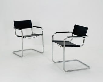 1 z 6 Kultowy fotel Mart Stam S34 z połowy XX wieku / Stalowe rurki chromowane Bauhaus i skóra ekologiczna / Krzesło wspornikowe z lat 80.