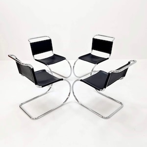 Set van 4 MR10 loungestoelen van zwart leer, ontwerp van Ludwig Mies van der Rohe, jaren 80, Italië